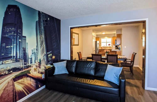 Overland Park House | Cozy, clean & spacious townhouse - Unit 1