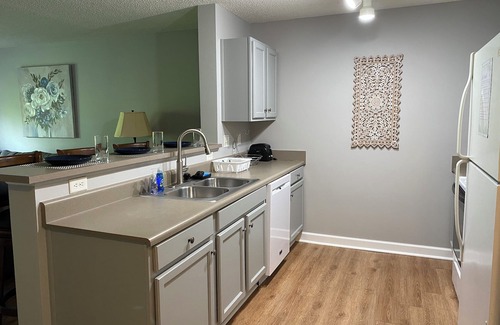 Keowee Condo | Cozy Clemson Condo - Lake Hartwell 4 bedroom with 4 private baths- sleeps 8