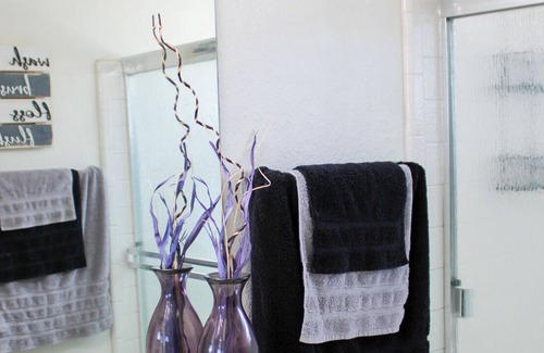 Riverside Apartment | Cozy close to everything place!!