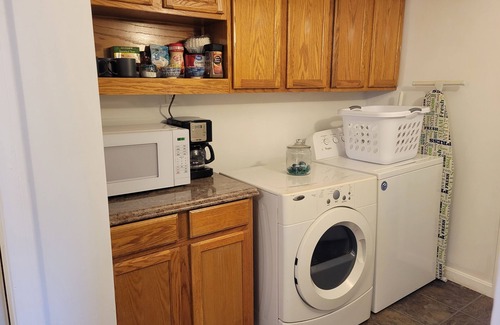 Southern Coast House | Cozy Coastal 1 Bedroom Vacation Home!