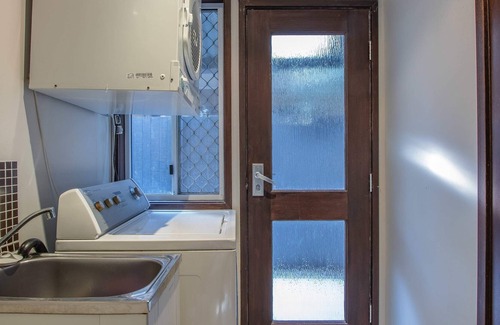 Hastings Point House | Cozy, Coastal 3BR Holiday Townhouse