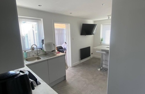 Prestatyn Cottage | Cozy Coastal Bungalow in Prestatyn