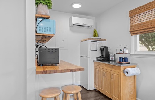Emerald Isle Apartment | Cozy Coastal Condo — Steps from the Beach, Newly Renovated & Perfectly Charming!