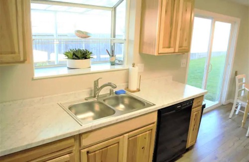 McKinleyville House | Cozy Coastal Getaway- Feels Just Like Home