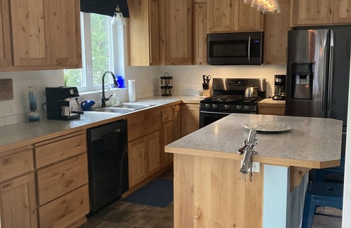 Port Orford House | Cozy coastal home near ocean beaches, hiking, and more!