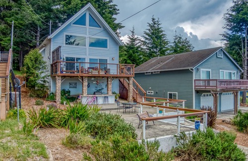 Shelter Cove House | Cozy coastal home with magnificent ocean views, near private landing strip.