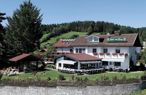 Rinchnach Apartment | Cozy comfort room (35 sqm) for 2 persons with large balcony
