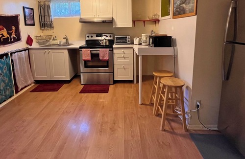 Sugar House Apartment | Cozy Comfort