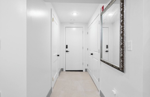 Wynnefield Apartment | Cozy Comfortable and Quiet Suites LL