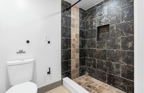 Wynnefield Apartment | Cozy Comfortable and Quiet Suites LL