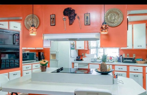 Sarasota House | Cozy, comfortable, enjoyable inside and outside