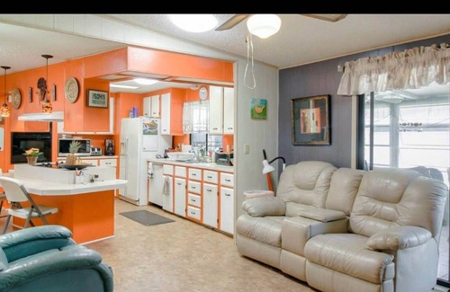 Sarasota House | Cozy, comfortable, enjoyable inside and outside