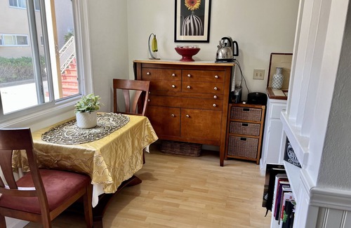 Hillsdale Apartment | Cozy & Comfy 1-Bedroom Great Central San Mateo Location, Walkable 1/1