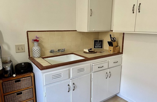Hillsdale Apartment | Cozy & Comfy 1-Bedroom Great Central San Mateo Location, Walkable 1/1
