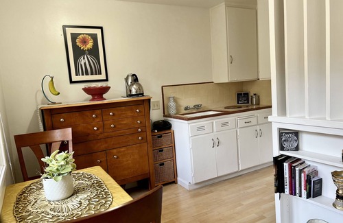 Hillsdale Apartment | Cozy & Comfy 1-Bedroom Great Central San Mateo Location, Walkable 1/1