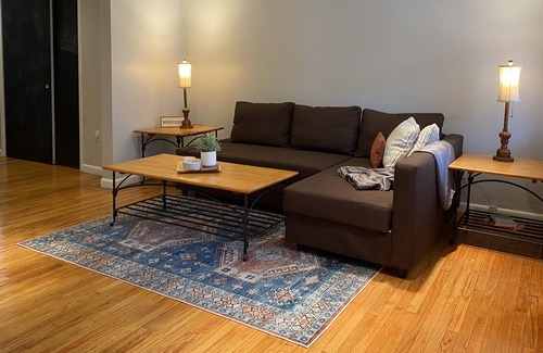 Easton House | Cozy, Comfy, and Convenient