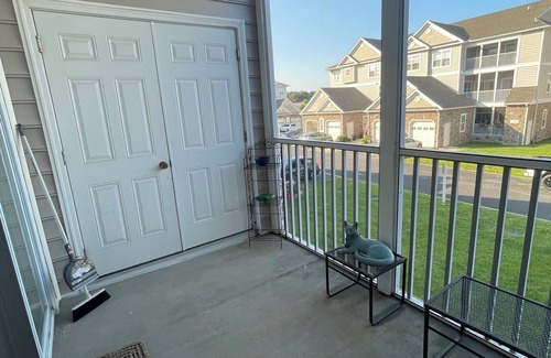 Milford Condo | Cozy condo, 30 minutes away from the beach, outlets and boardwalk.