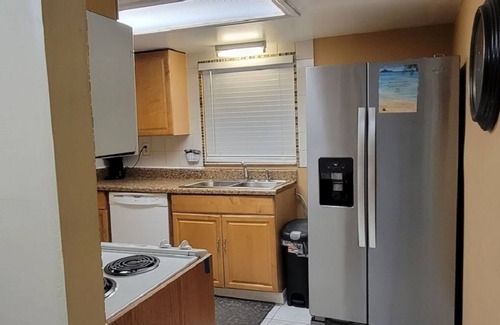 Tropic Condo | Cozy Condo For Rent In Melbourne Florida. 5 Miles from the beach