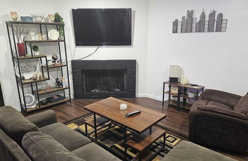 Northeast Dallas Condo | Cozy Condo in Big D/near White Rock Lake