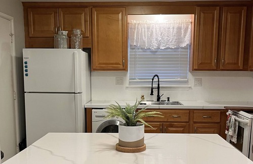 Rocky Hill Condo | Cozy condo in heart of CT