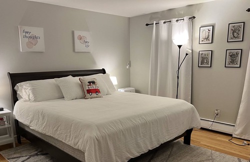 Rocky Hill Condo | Cozy condo in heart of CT