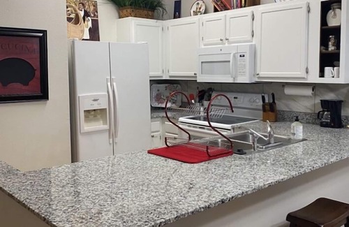 Inniswold Condo | COZY Condo in Parklike Setting - GREAT location!