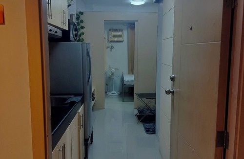 South Triangle Condo | Cozy Condo in Quezon City With Private Pool