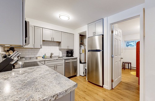 Waterville Valley Condo | Cozy condo near town square & slopes w/gas fireplace, pool/deck-Dog Friendly