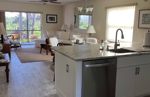 Englewood Condo | Cozy condo near beach in Englewood