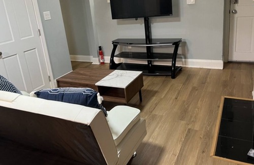 Dorchester Condo | Cozy Condo w/ Housekeeping Service