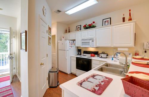 Carolina Forest Apartment | Cozy Condo with Golf Course View 4 Mi to Shore!