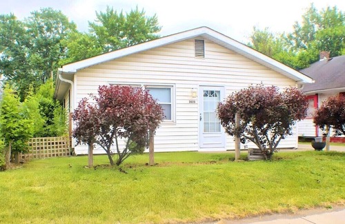 Martindale-Brightwood House | Cozy Cool Ranch!