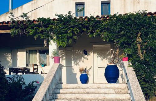 Kefalovriso House | Cozy Corfu Bungalow 5 minutes to Aqualand