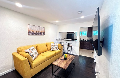 Lakewood Apartment | Cozy Corner 1-bedroom w/WiFi, AC, Heat in Lakewood - 10mins to Downtown Denver