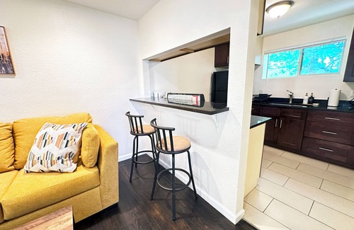 Lakewood Apartment | Cozy Corner 1-bedroom w/WiFi, AC, Heat in Lakewood - 10mins to Downtown Denver