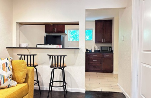Lakewood Apartment | Cozy Corner 1-bedroom w/WiFi, AC, Heat in Lakewood - 10mins to Downtown Denver