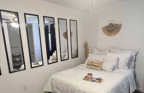 Ludowici House | Cozy Corner A Townhouse Treasure! 15 minutes from Fort Stewart