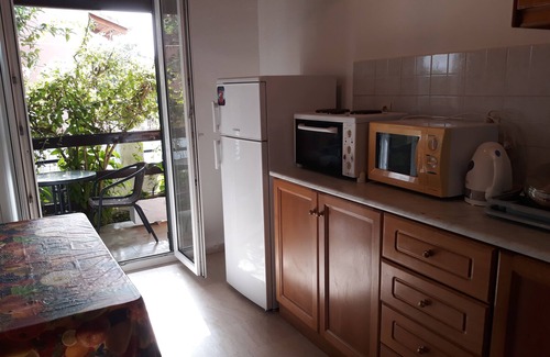 Agios Gordios Cottage | cozy Cottage 100 meters from the beach and center For 4- 5 P with garden