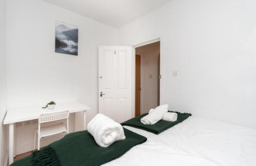 Portswood Apartment | Cozy Cottage 2 Bedroom Apartment with free Parking
