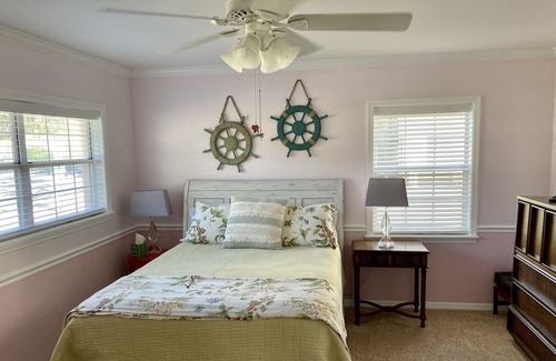 Mount Dora Condo | Cozy Cottage 3 blocks from town