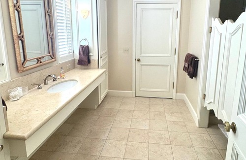Pebble Beach Cottage | Cozy Cottage 3 minutes away from Pebble Beach Lodge!