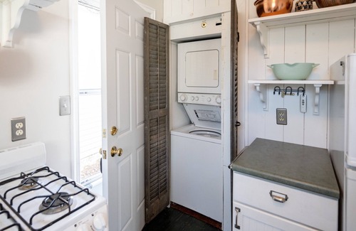 Grand Haven Cottage | Cozy Cottage across from Grand Haven Beach