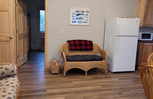 Grass Lake Apartment | Cozy cottage apartment at Crane Cove