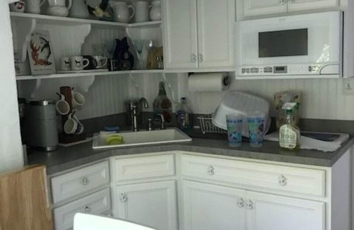 Harwich Port Cottage | Cozy Cottage close to Beaches, Boating, Biking, Shopping and more