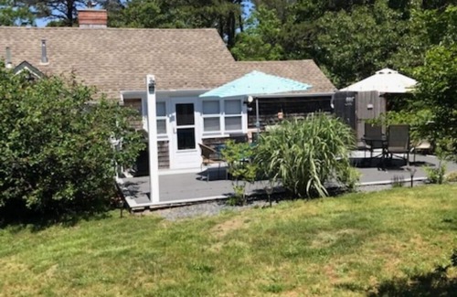 Harwich Port Cottage | Cozy Cottage close to Beaches, Boating, Biking, Shopping and more