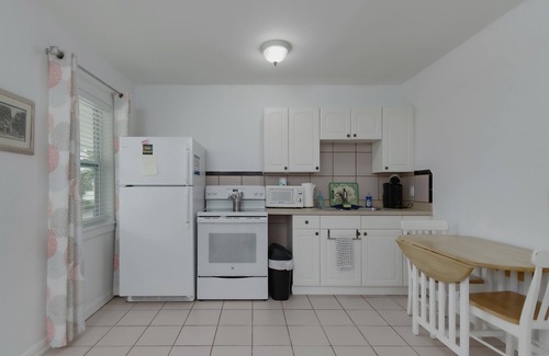 Downtown Dunedin Cottage | Cozy Cottage Downtown + near Waterfront