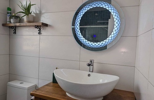 Epsom Cottage | Cozy Cottage Getaway - Close to London