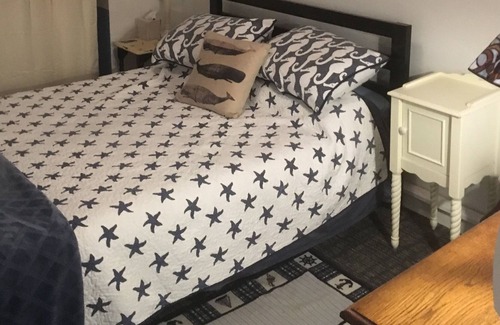 Nantucket Town Cottage | Cozy cottage great mid island location 1 mile to beach and 1 mile to town