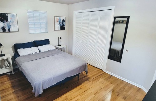 Southeast Magnolia Cottage | Cozy Cottage in a Beautiful Seattle Neighborhood
