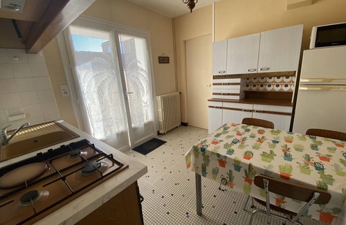 Fouras House | Cozy Cottage in Fouras - Steps from Beaches and Town Center